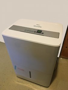 Is the Texas Heat or Humidity Worse? Cool Texas heat with a humble dehumidifier? Find out why dehumidifiers could help cut your cooling bills.