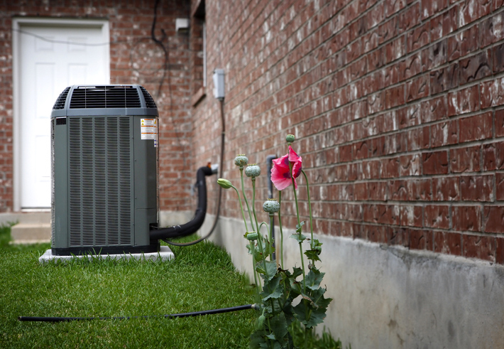 Learn how you can save more money on your Dallas electric bills. Stay cool with our six easy fixes for high electricity rates.